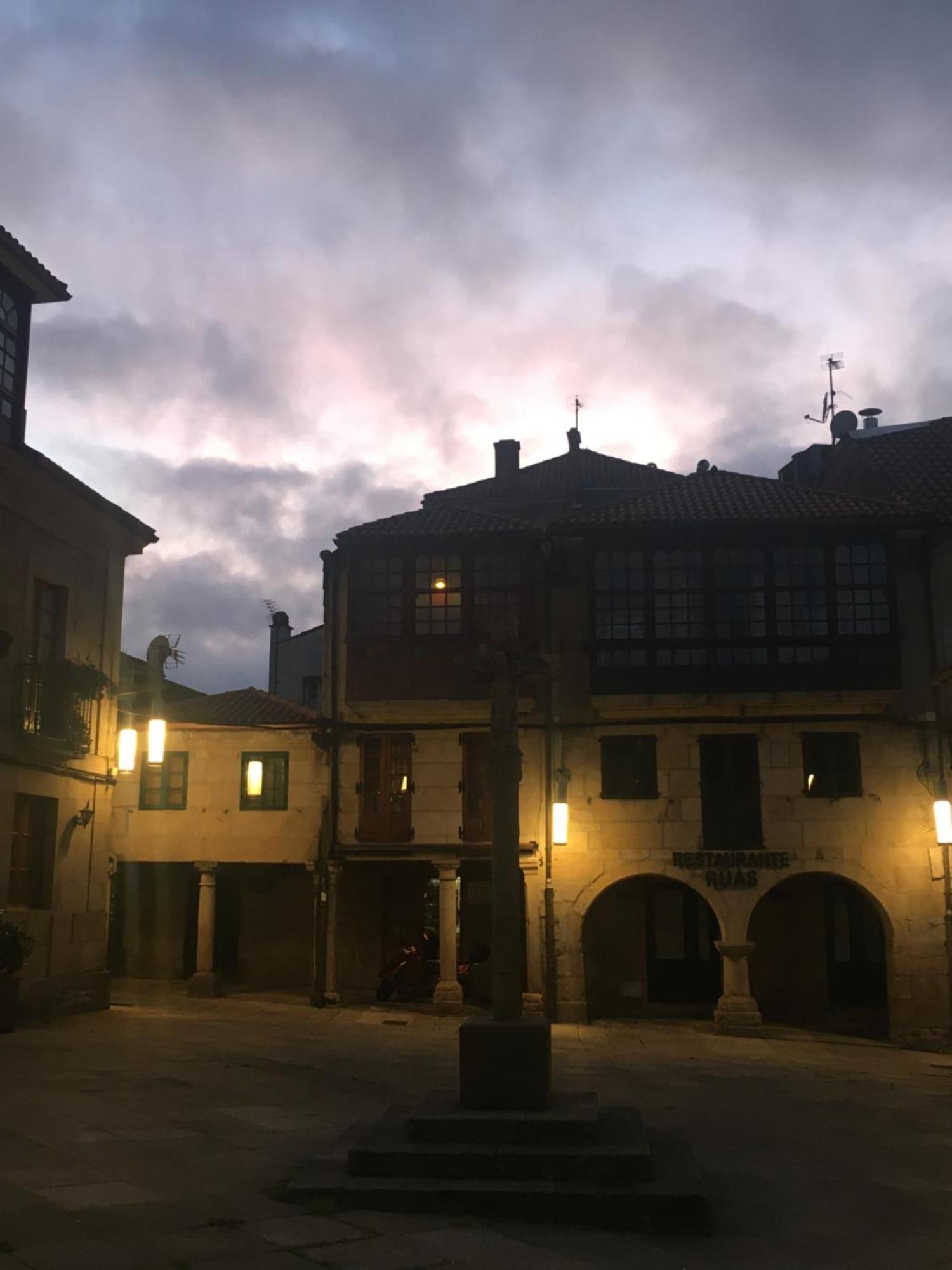 Casa Emblematica Rosarillo Plaza De La Lena Apartment Понтеведра Екстериор снимка